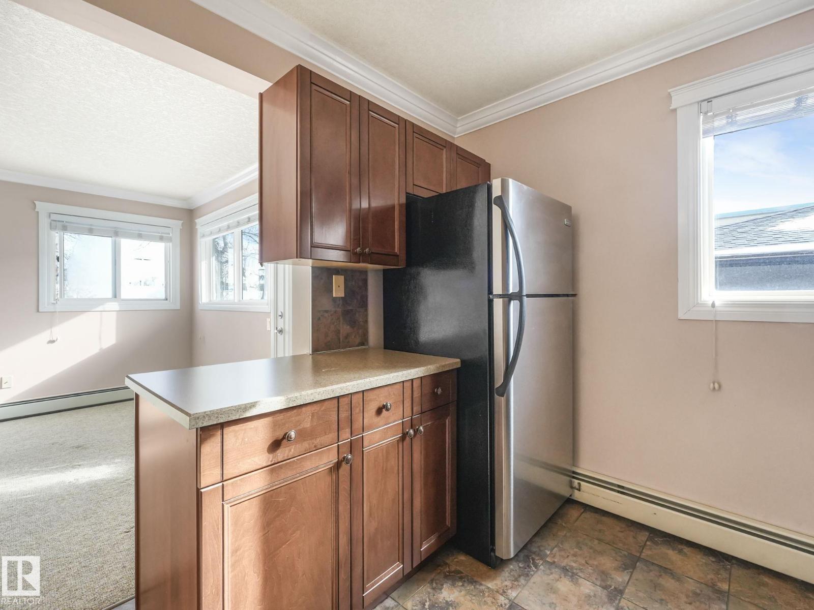 #9 10724 115 ST NW, Edmonton