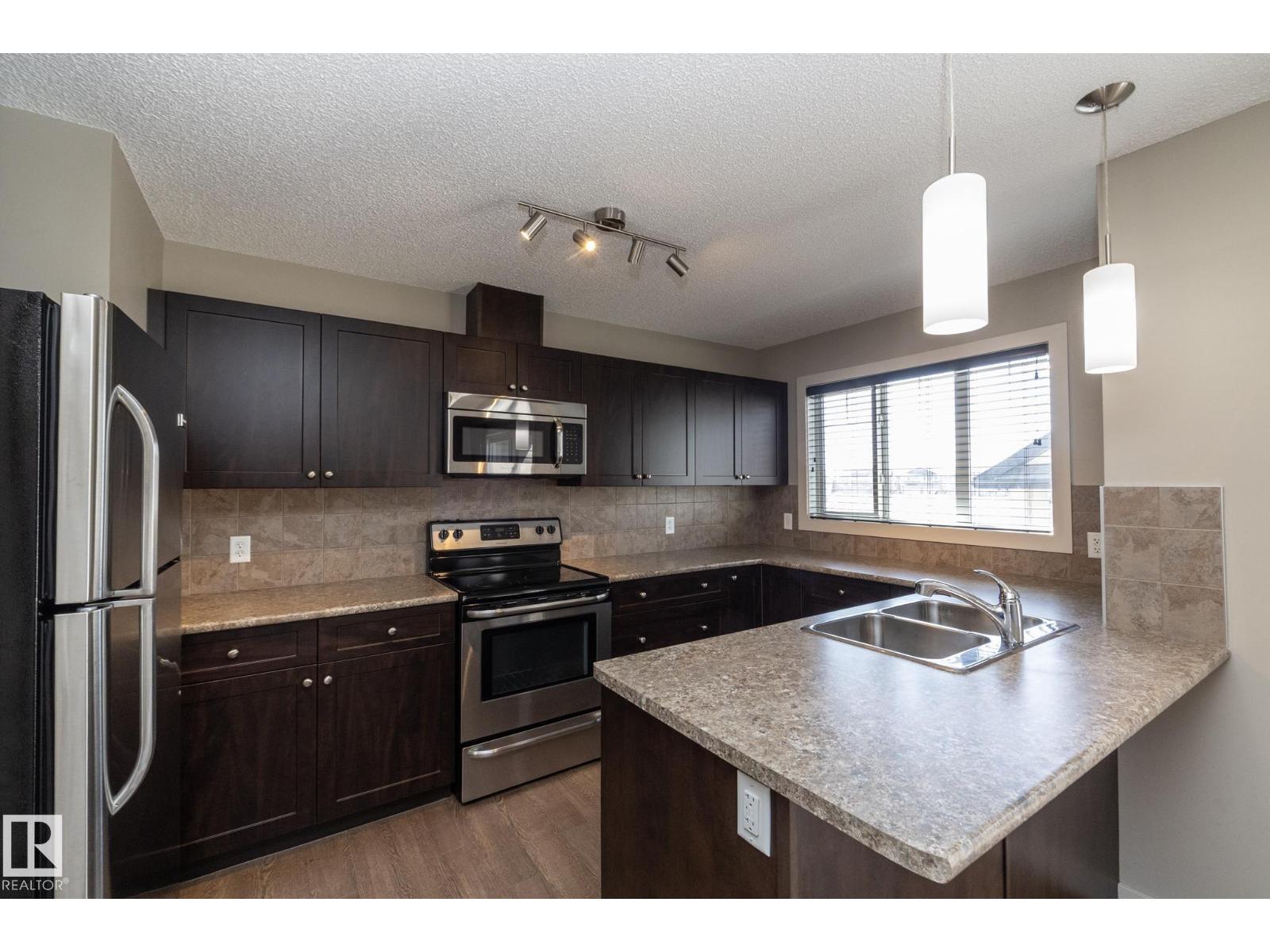 1403 CUNNINGHAM DR SW, Edmonton