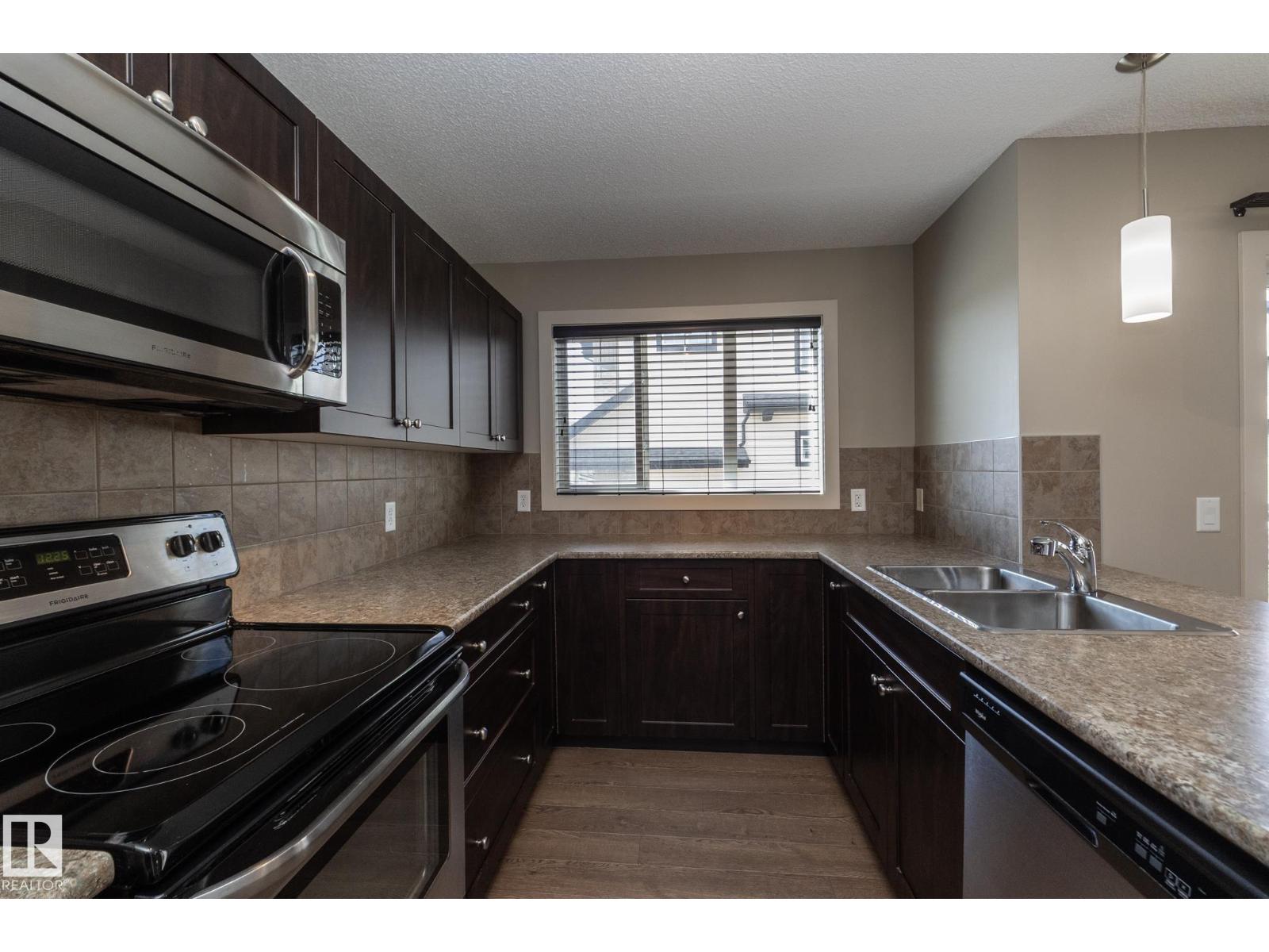 1403 CUNNINGHAM DR SW, Edmonton