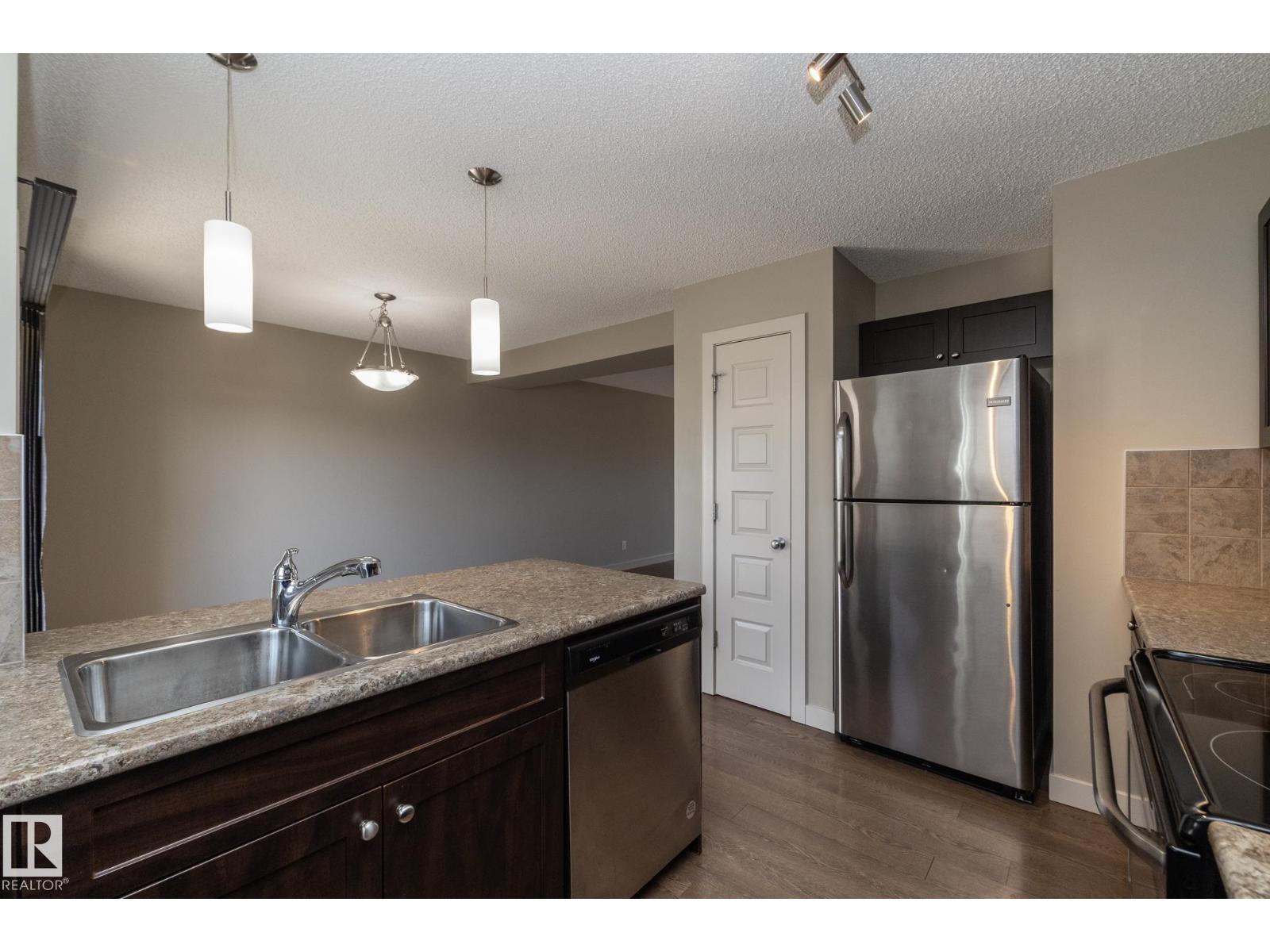 1403 CUNNINGHAM DR SW, Edmonton