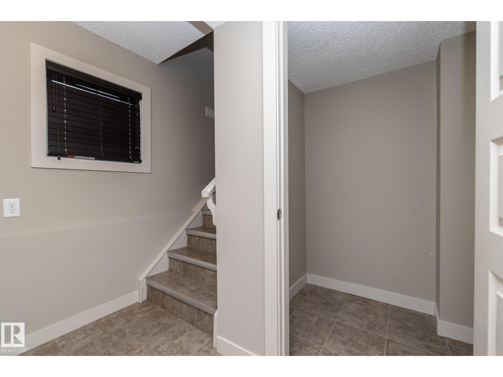 1403 CUNNINGHAM DR SW, Edmonton