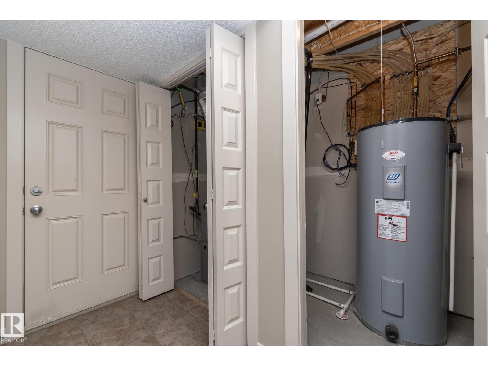 1403 CUNNINGHAM DR SW, Edmonton