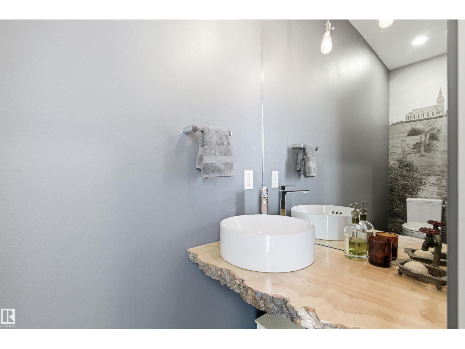 10550 130 ST NW, Edmonton