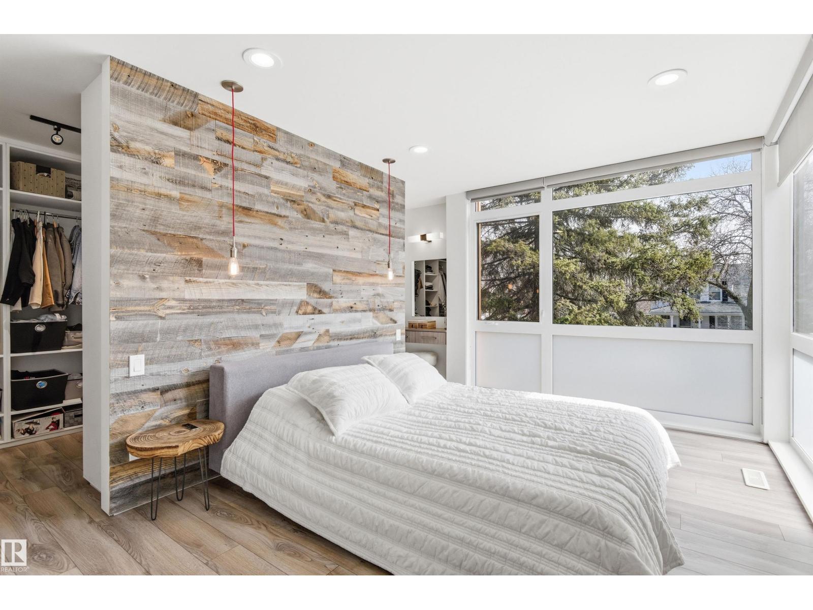 10550 130 ST NW, Edmonton