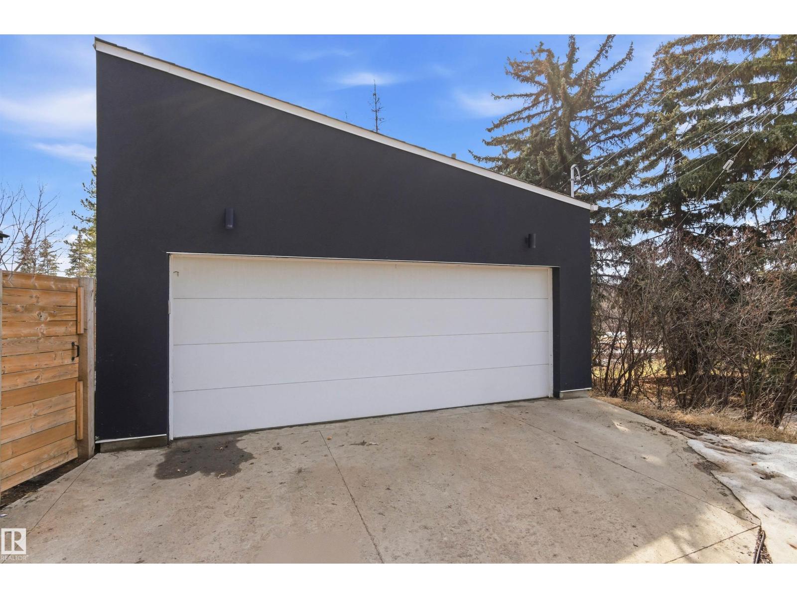 10550 130 ST NW, Edmonton