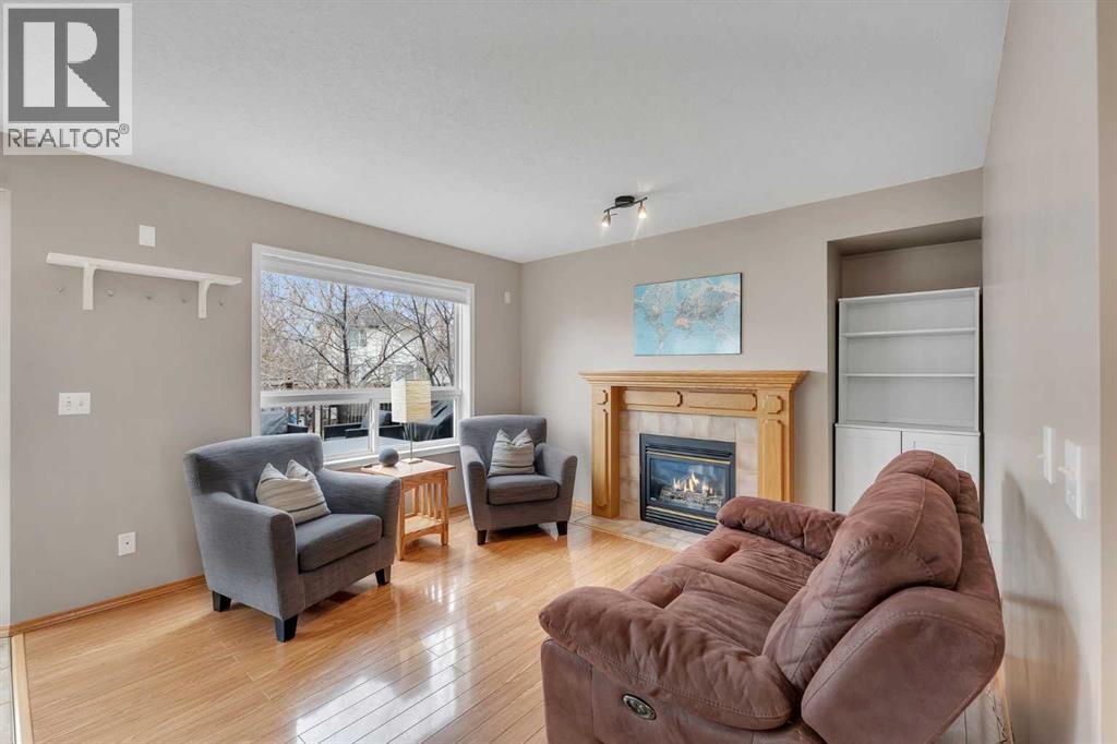 Single Family House for Sale in  Covewood Green NE Country Hills Calgary 