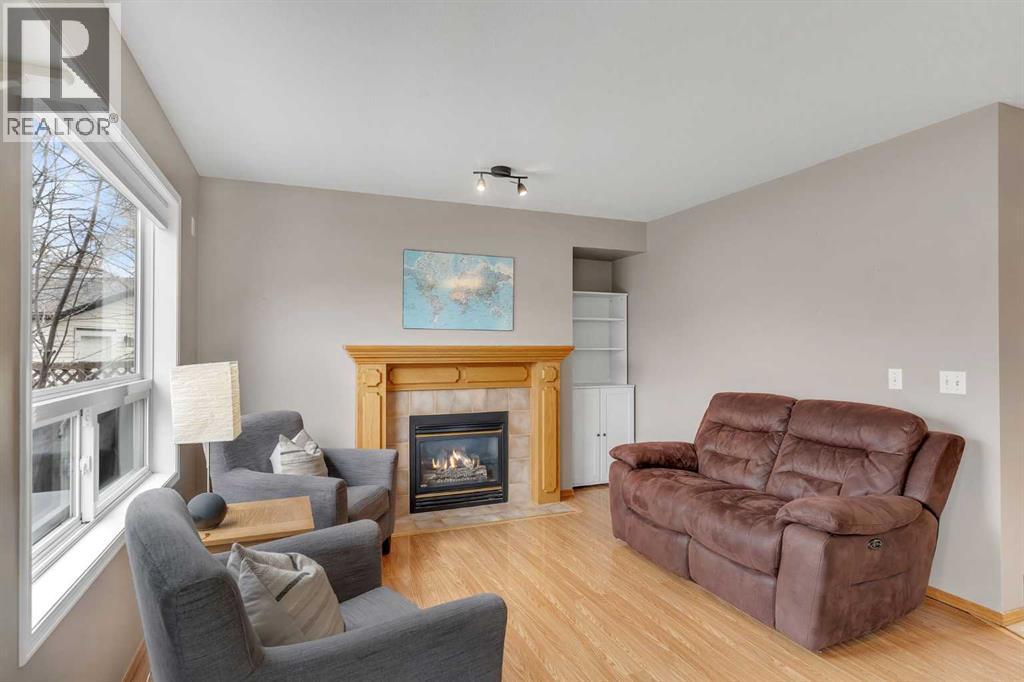 Single Family House for Sale in  Covewood Green NE Country Hills Calgary 