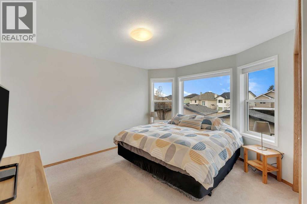 Single Family House for Sale in  Covewood Green NE Country Hills Calgary 