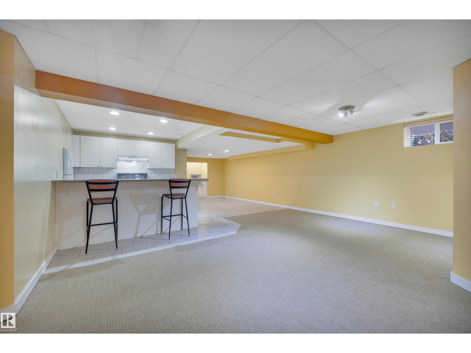 10742 33A AV NW, Edmonton