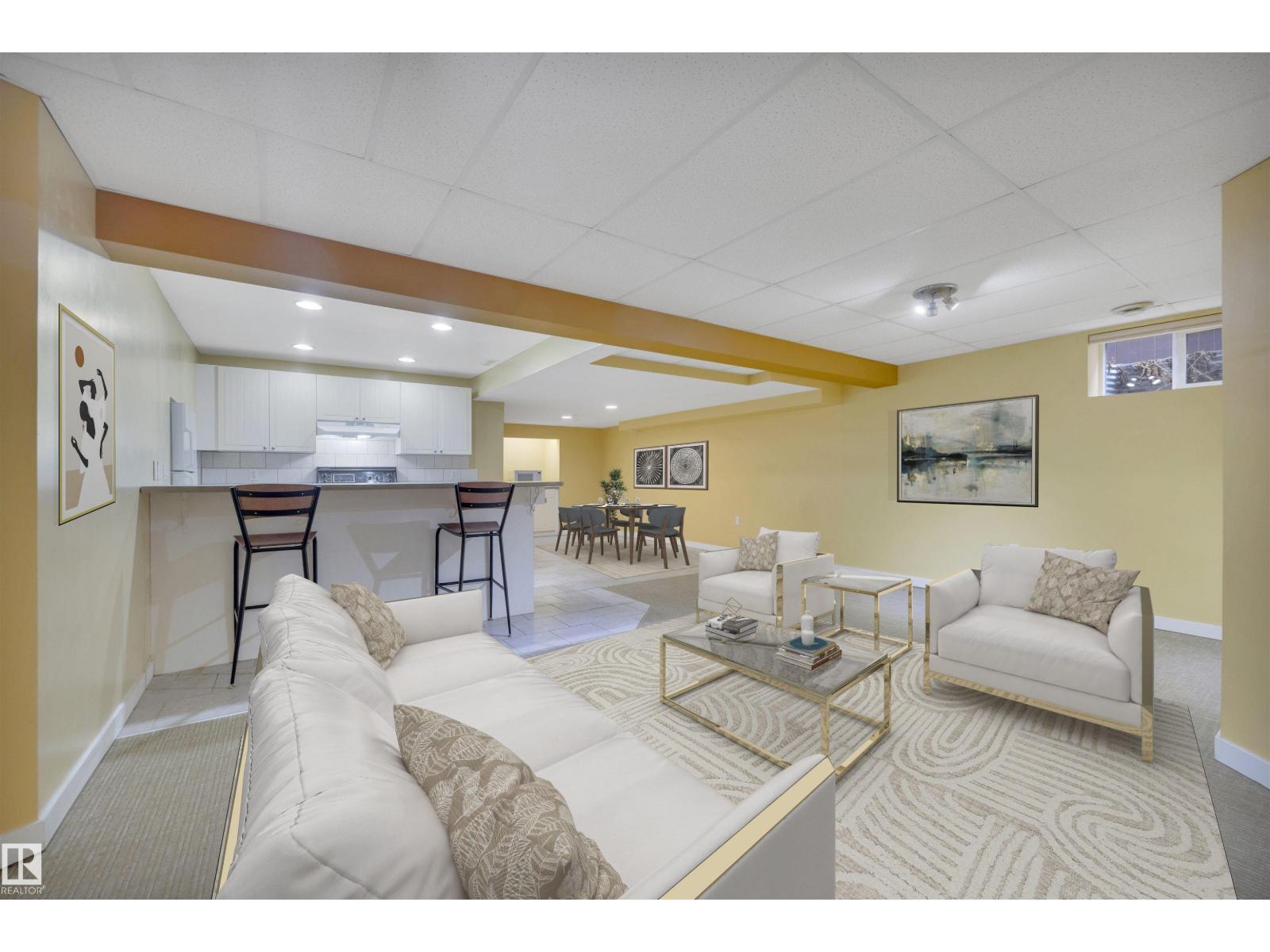 10742 33A AV NW, Edmonton