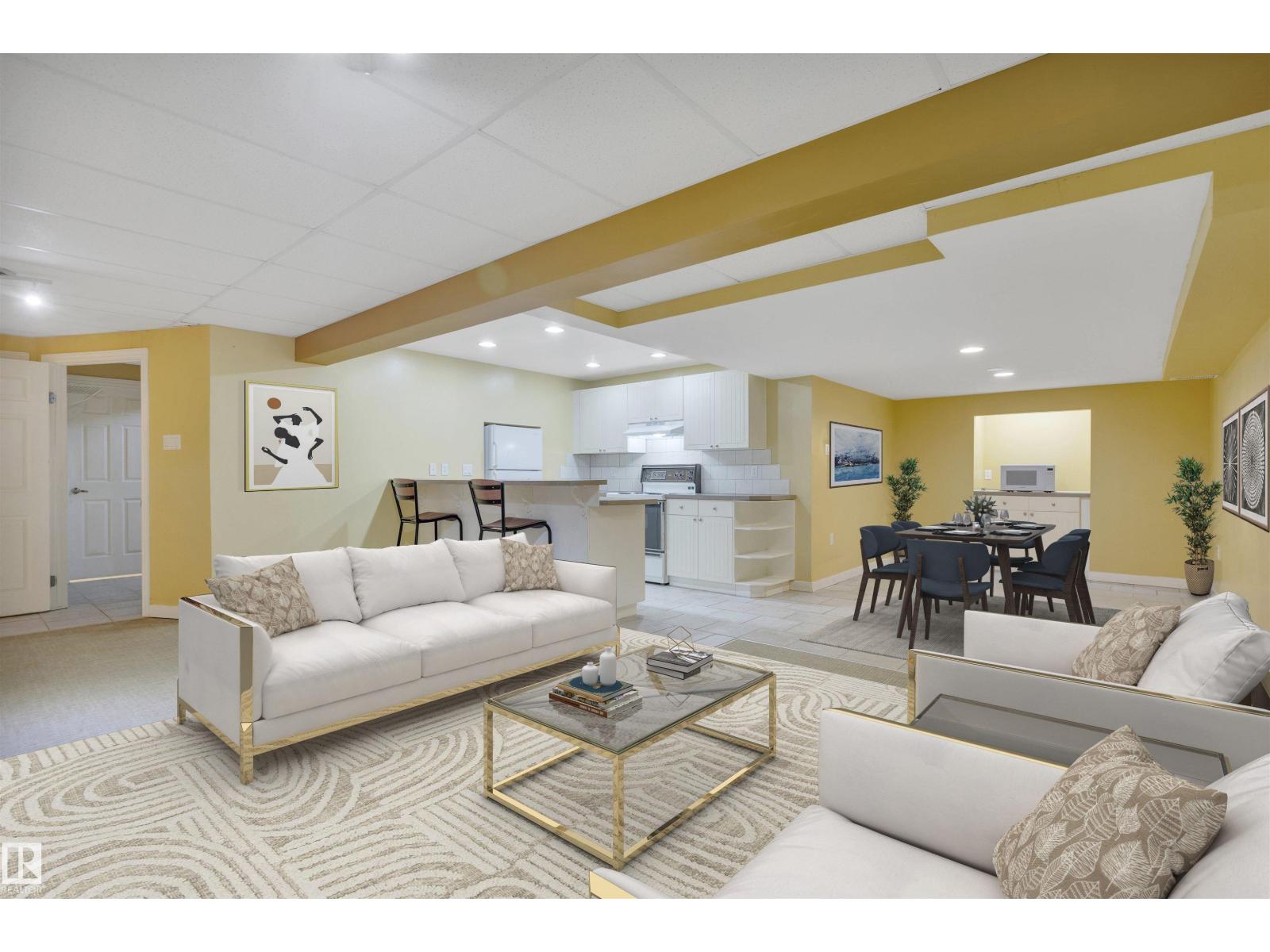 10742 33A AV NW, Edmonton