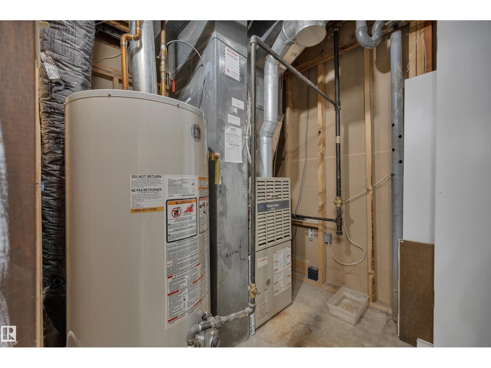 10742 33A AV NW, Edmonton