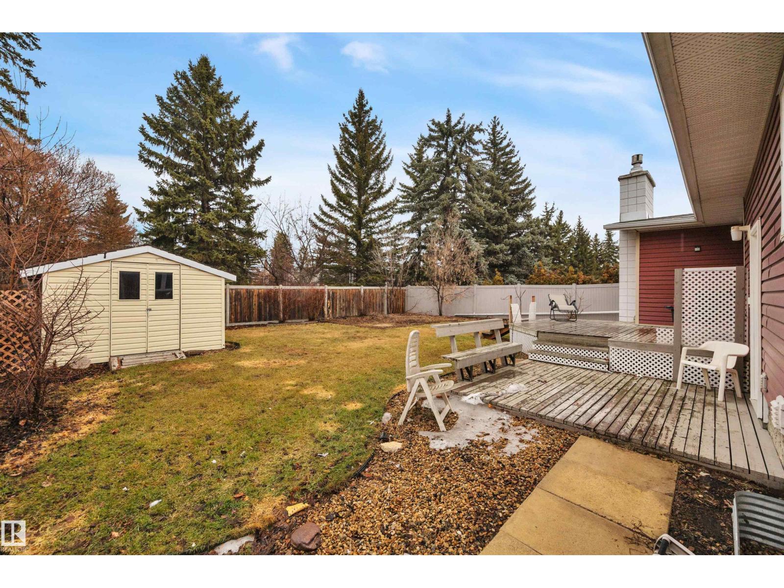 10742 33A AV NW, Edmonton