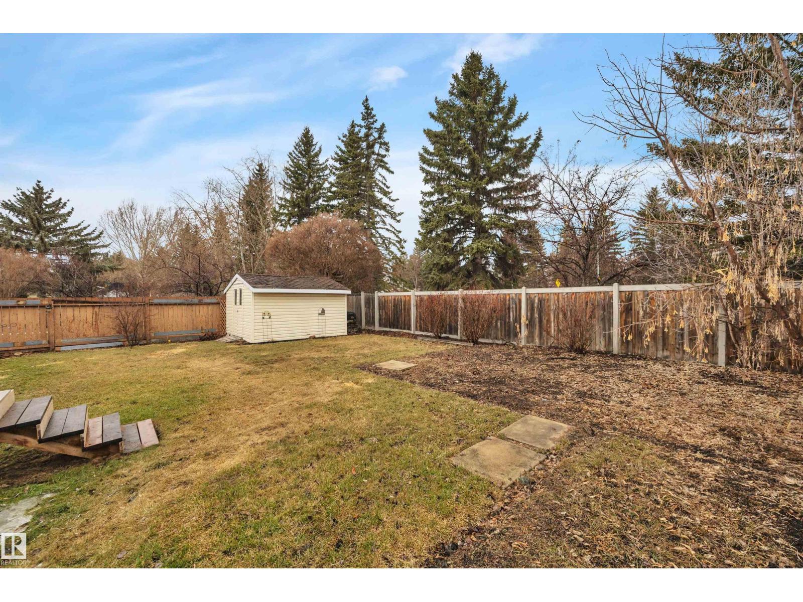 10742 33A AV NW, Edmonton