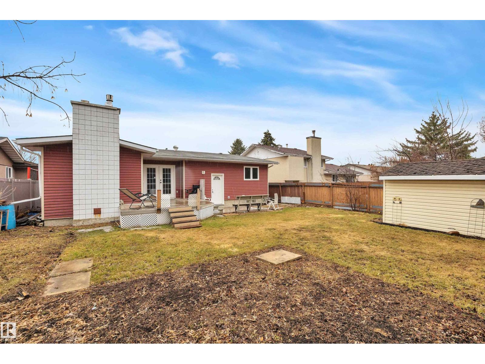 10742 33A AV NW, Edmonton