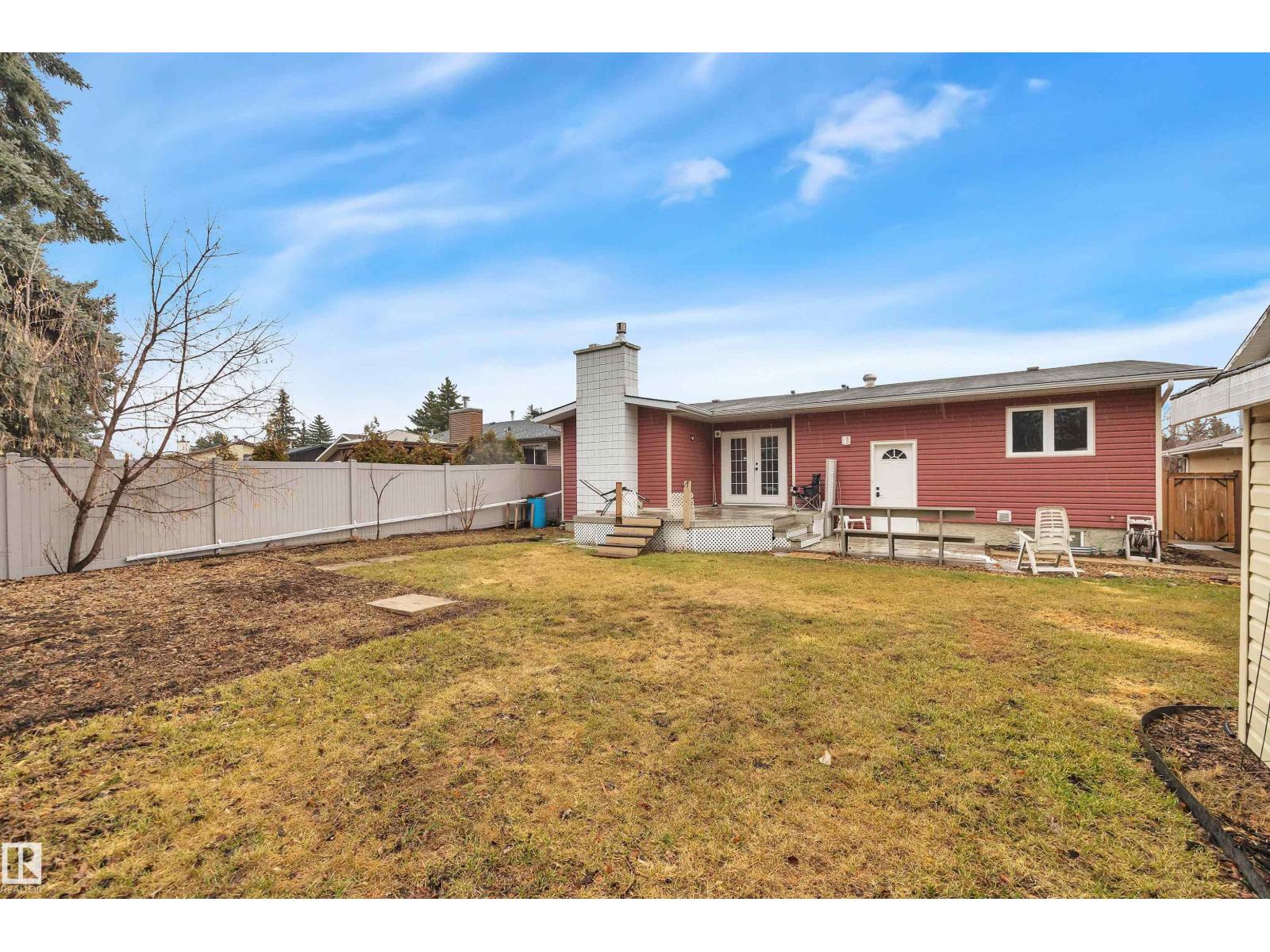 10742 33A AV NW, Edmonton