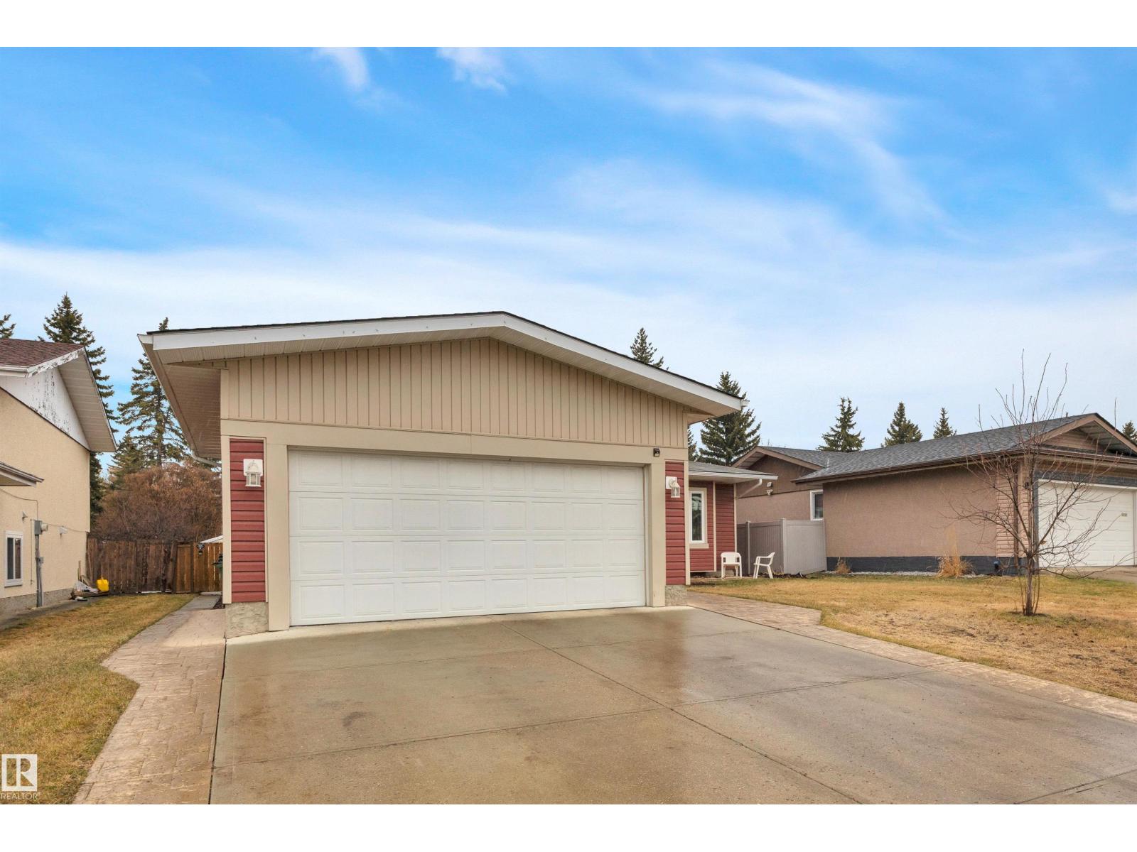 10742 33A AV NW, Edmonton