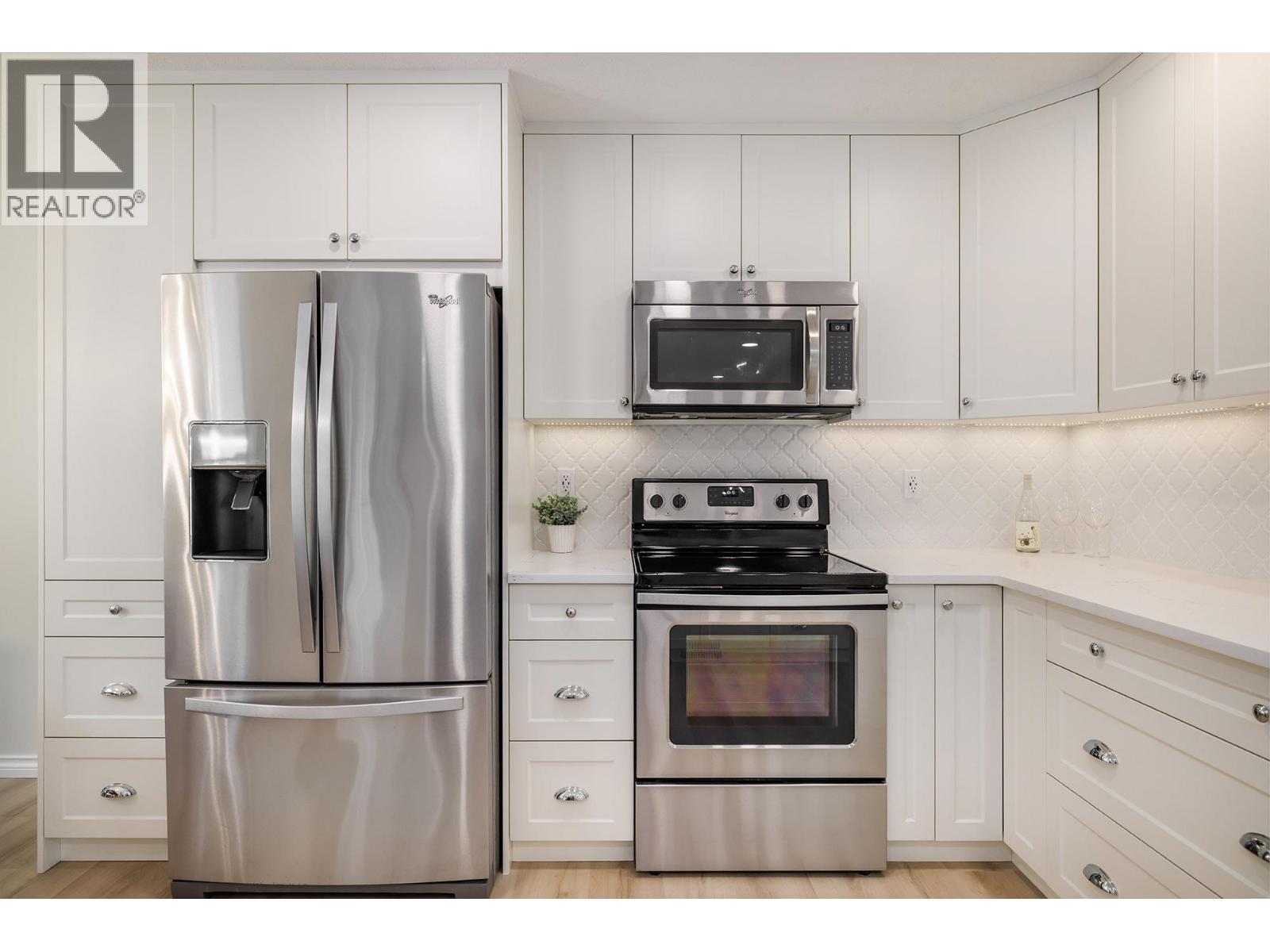 2321 LILLOOET CRESCENT - 10