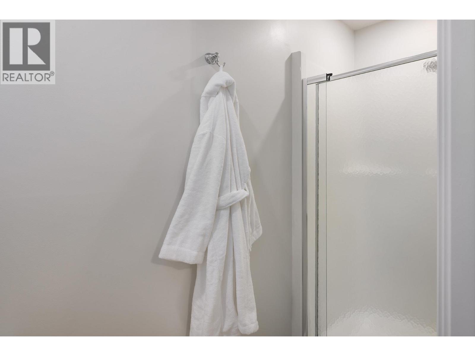 2321 LILLOOET CRESCENT - 15