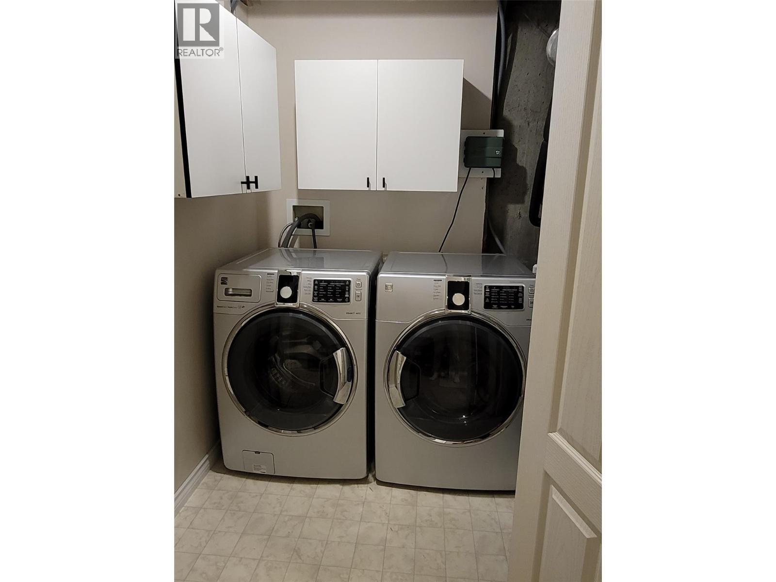 2321 LILLOOET CRESCENT - 53