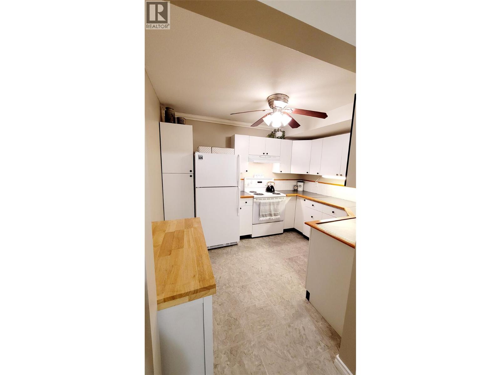 2321 LILLOOET CRESCENT - 55