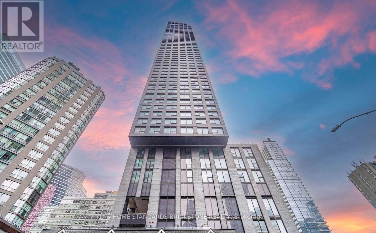 Listing photo of 4005 - 8 WELLESLEY WEST STREET