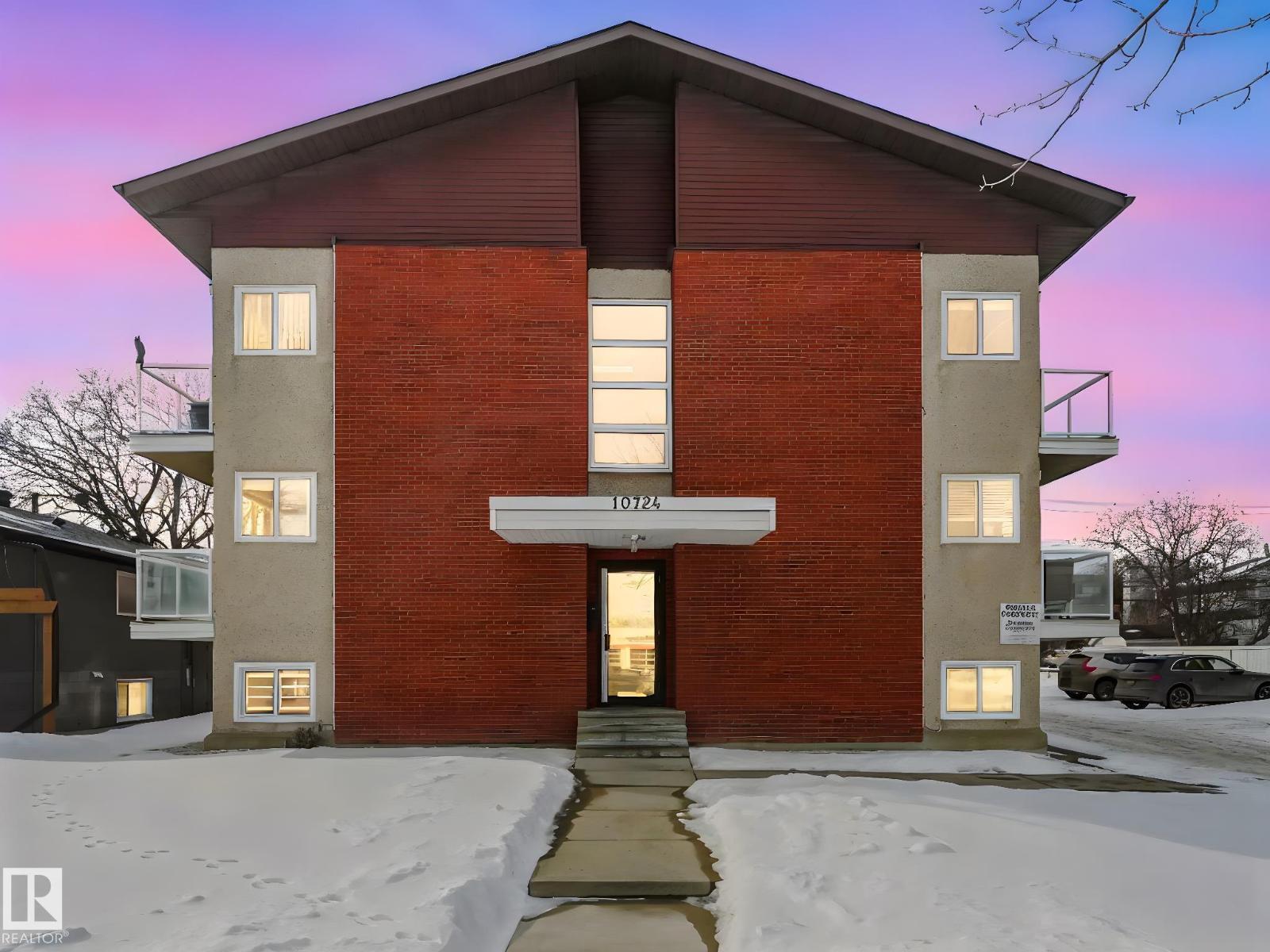 #15 10724 115 ST NW, Edmonton