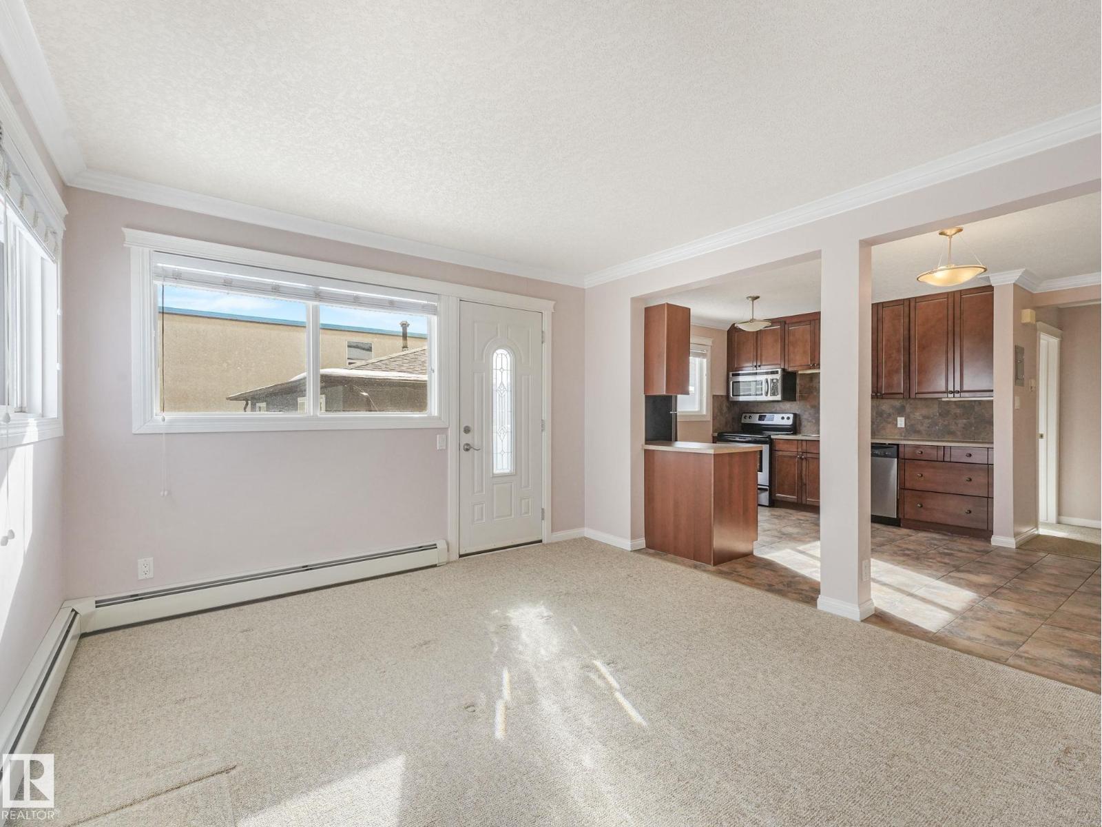 #15 10724 115 ST NW, Edmonton