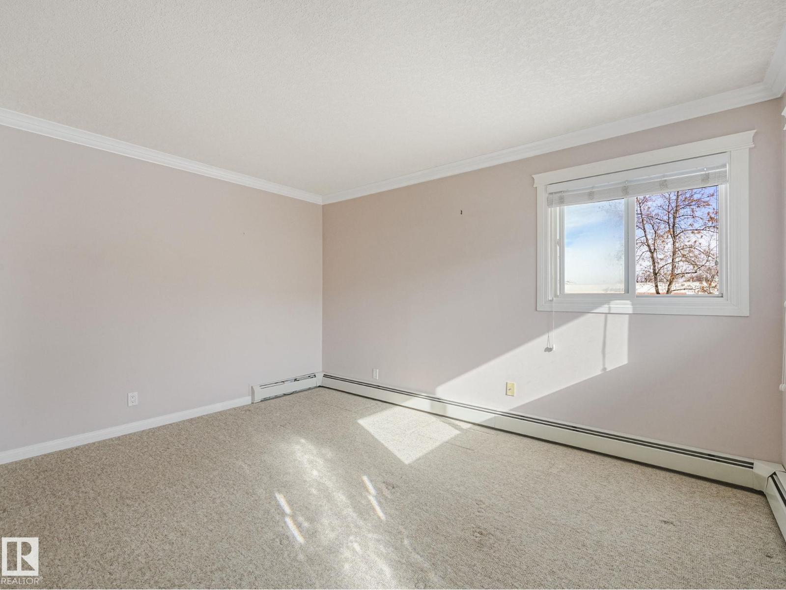 #15 10724 115 ST NW, Edmonton