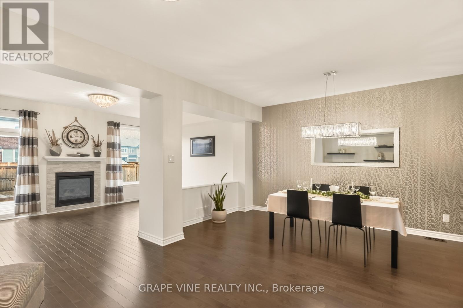 383 MEMORIAL GROVE - 12