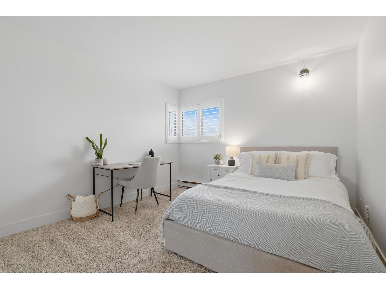 301 15041 PROSPECT AVENUE, White Rock