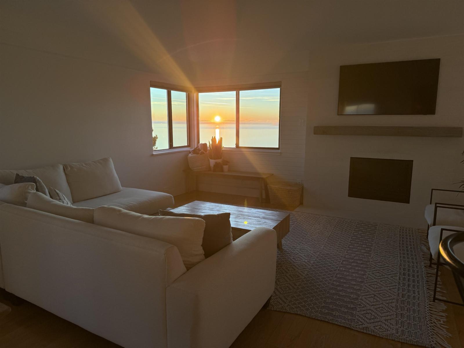 301 15041 PROSPECT AVENUE, White Rock