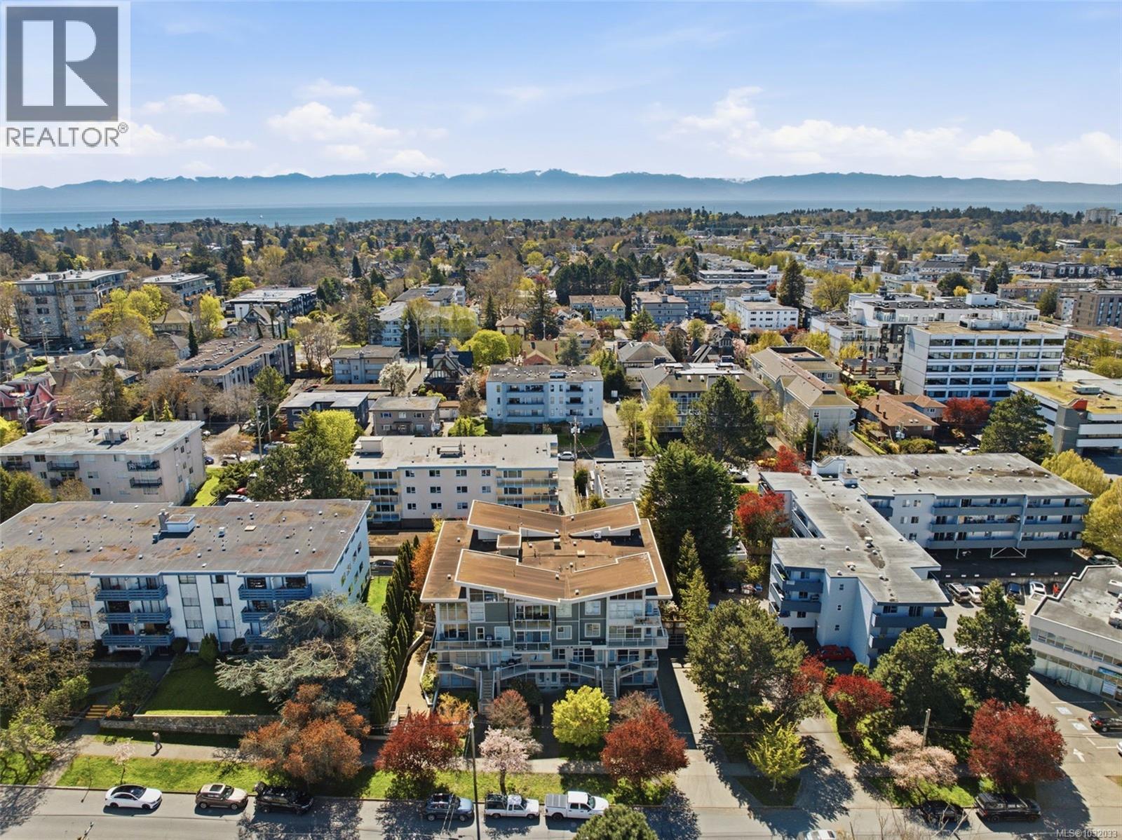 206 1155 Yates Street, Victoria