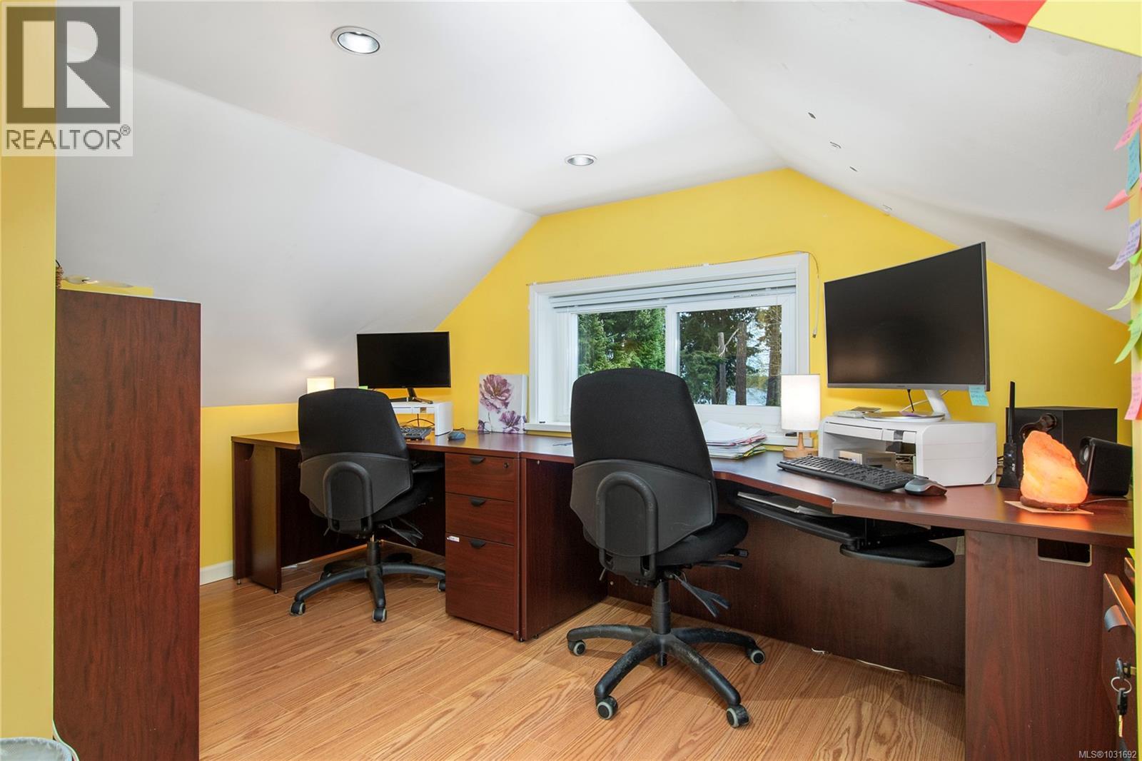 4123 ISLAND HWY S - 33