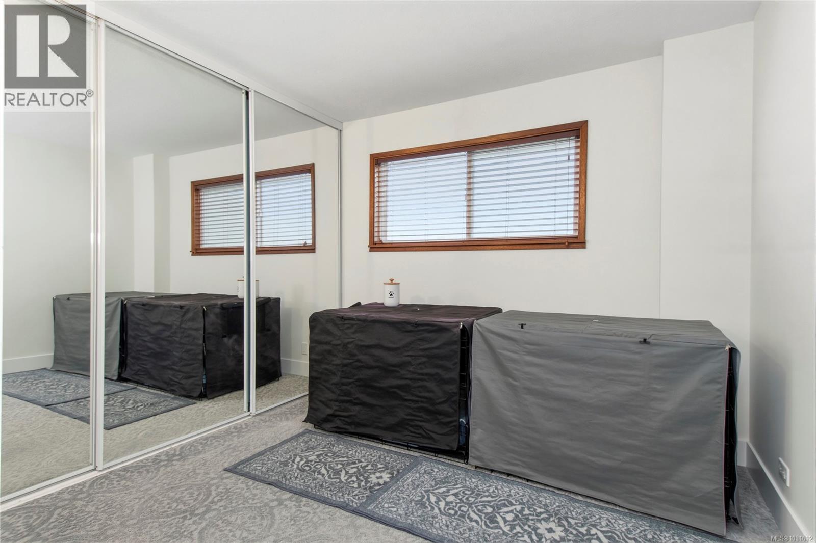 4123 ISLAND HWY S - 47