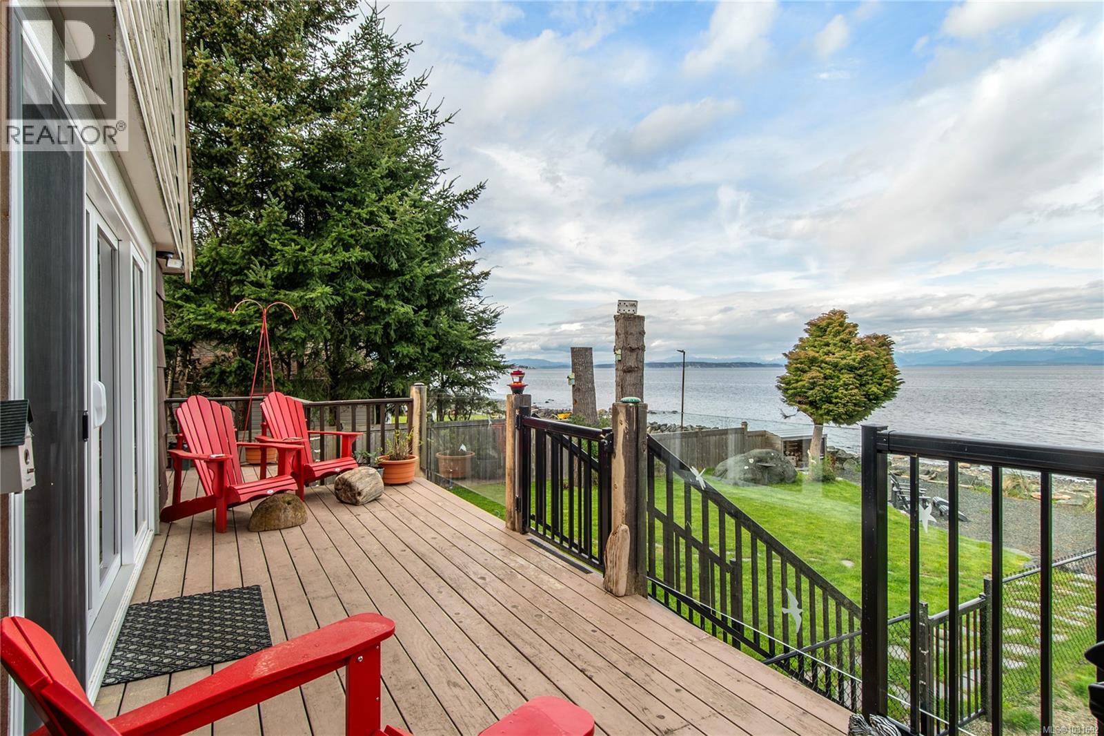 4123 ISLAND HWY S - 10