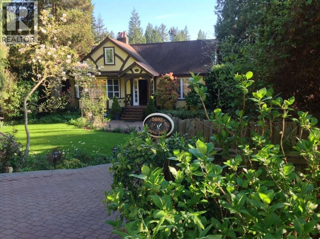 5692 MARINE DRIVE, West Vancouver