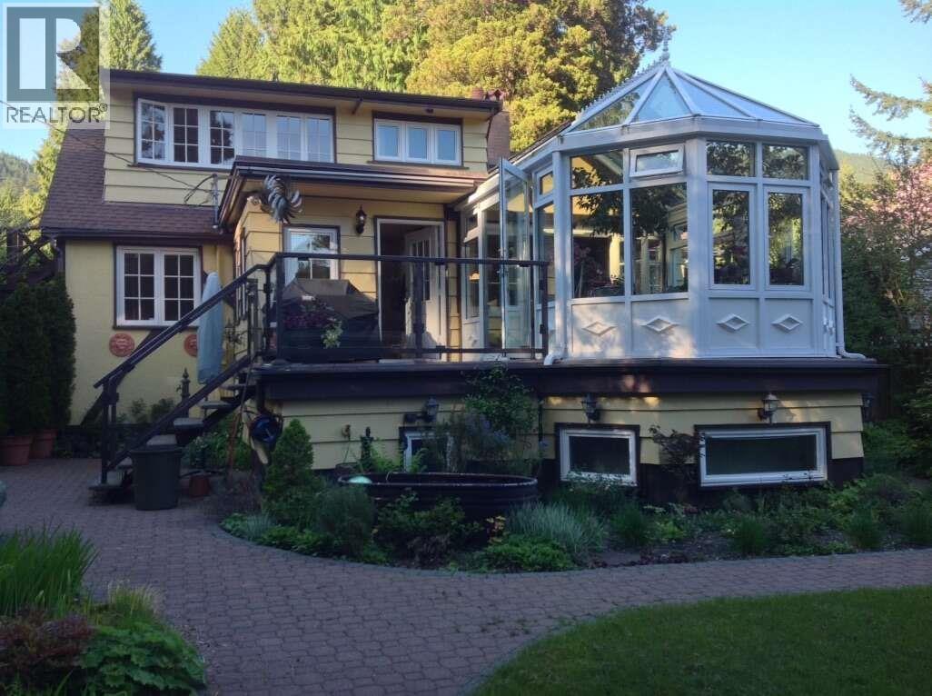 5692 MARINE DRIVE, West Vancouver