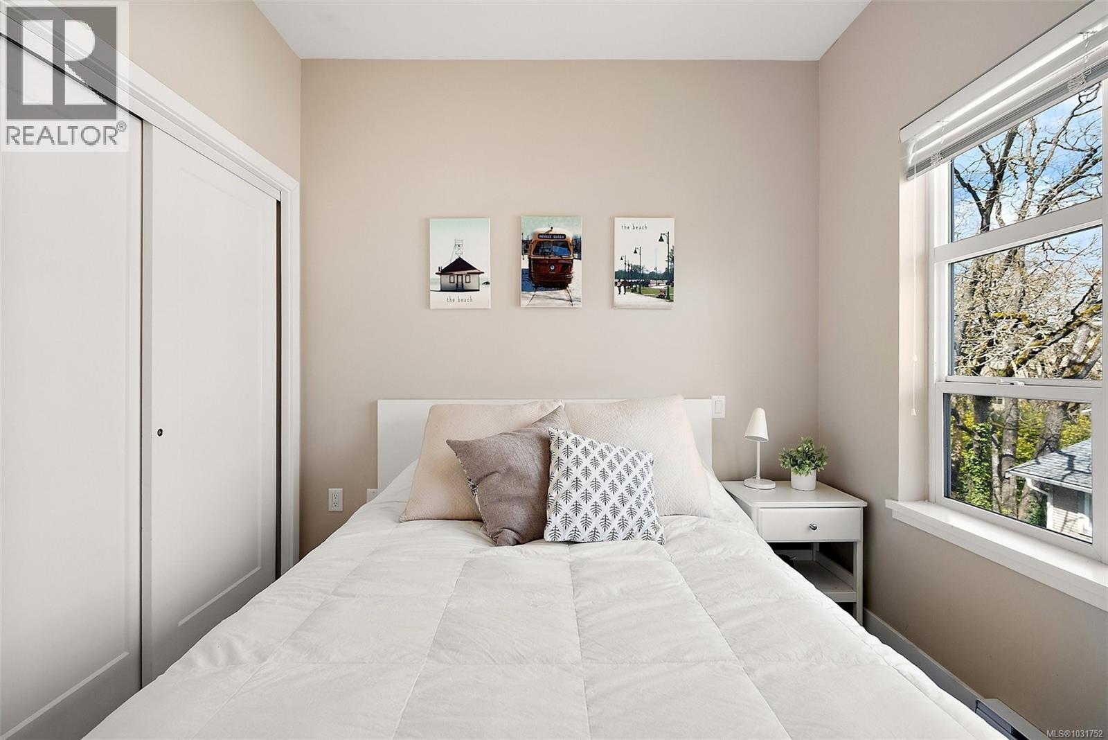 503 1018 Inverness Road, Saanich