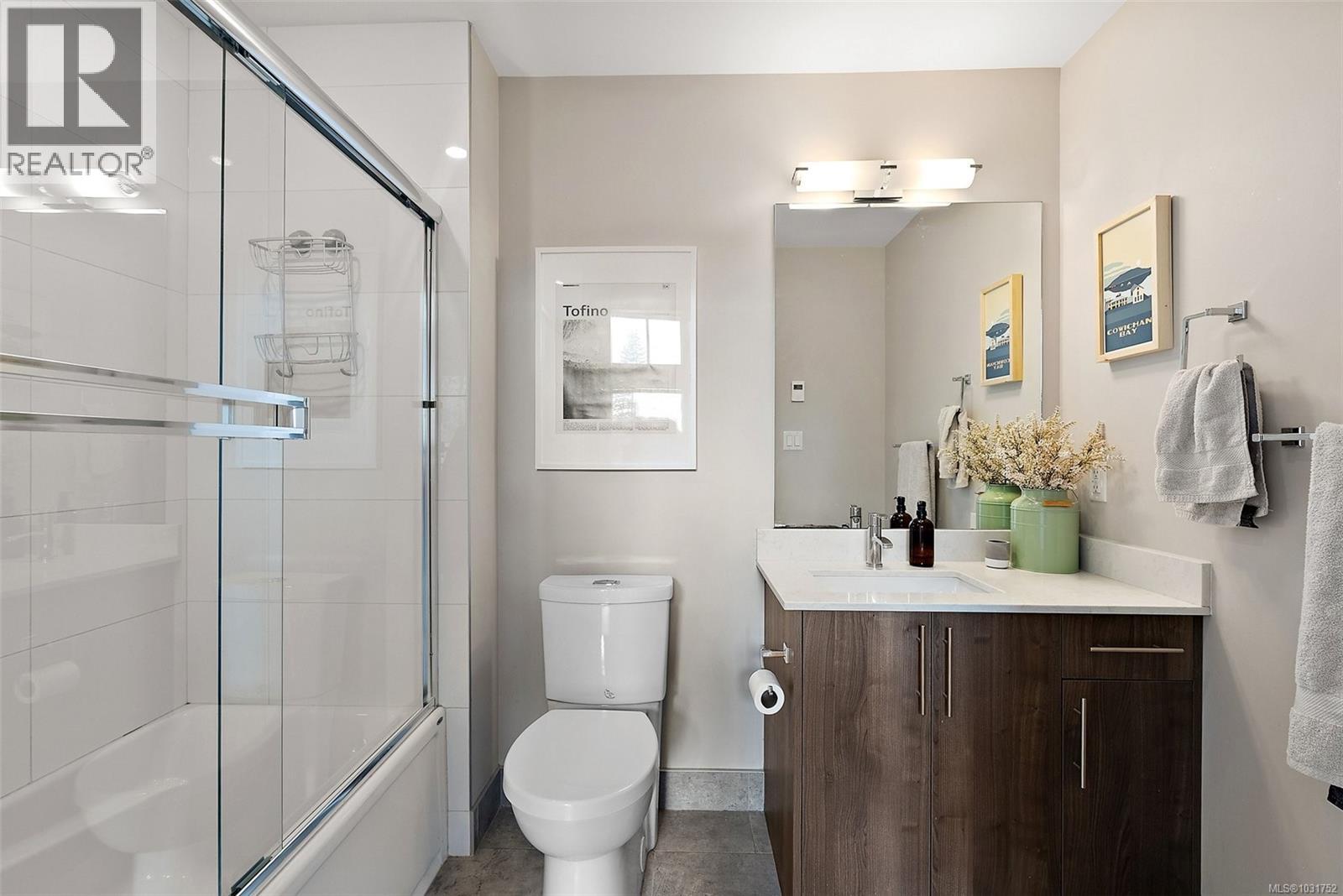 503 1018 Inverness Road, Saanich