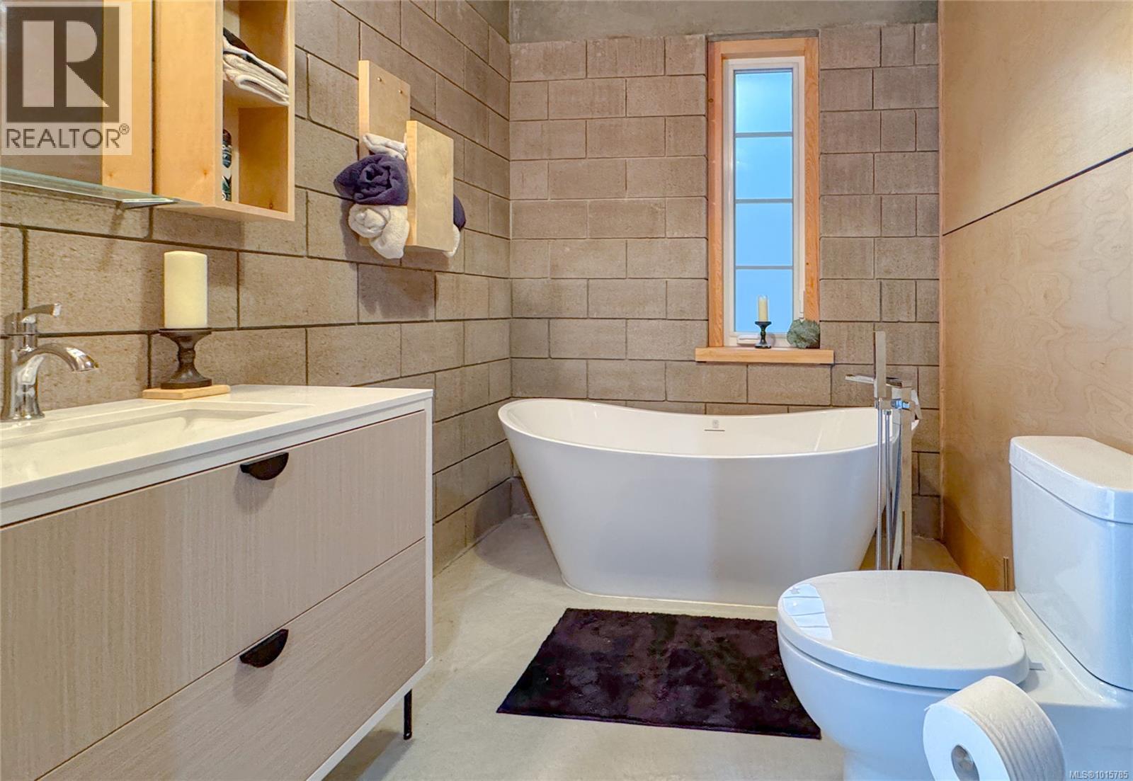 Ensuite with soaker tub & heated towel rack