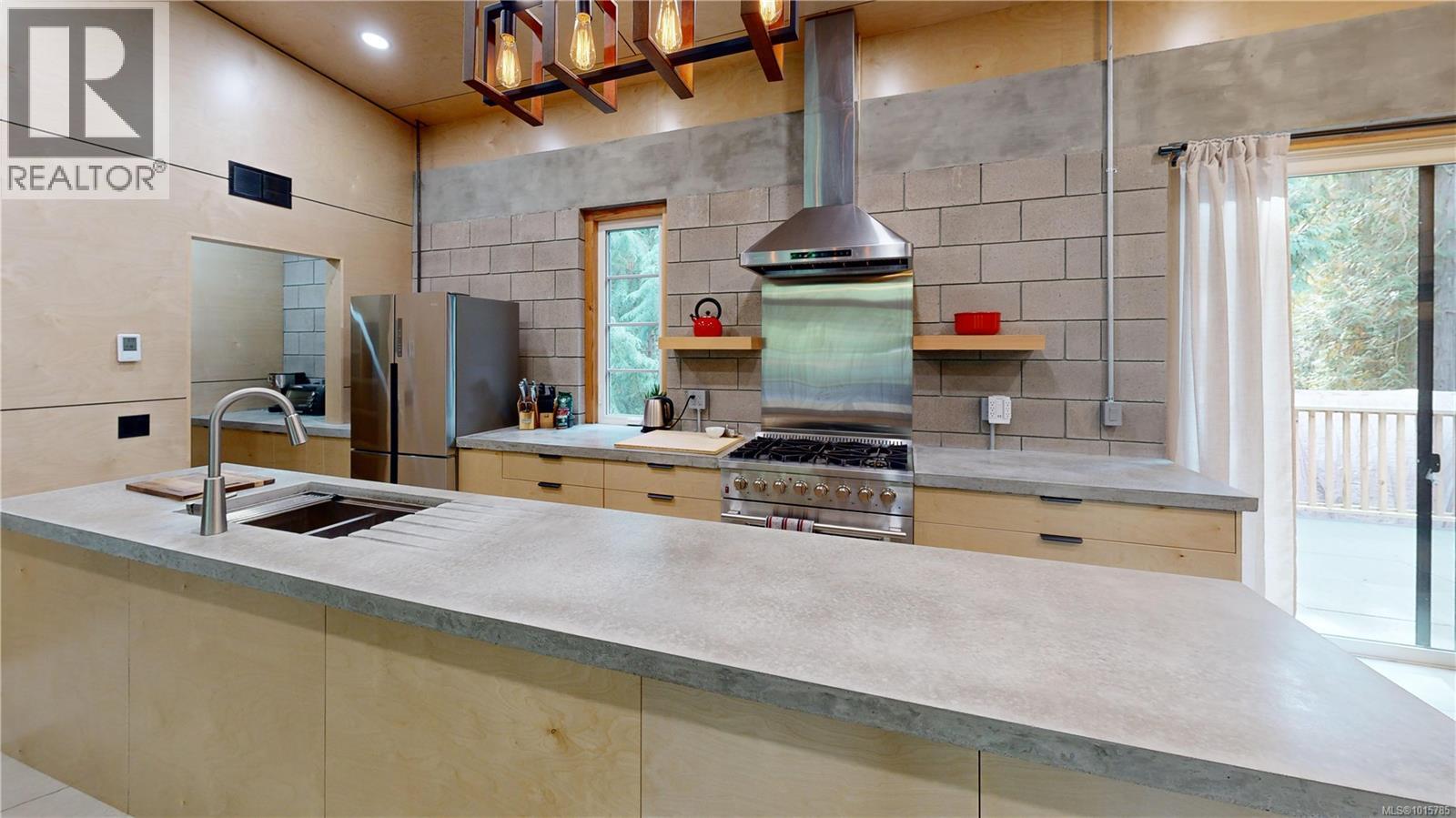 362 Spruce Ave — photo 8