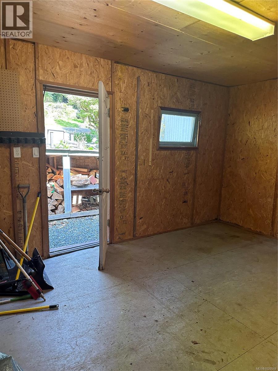 #4 5838 BLYTHWOOD RD - 38