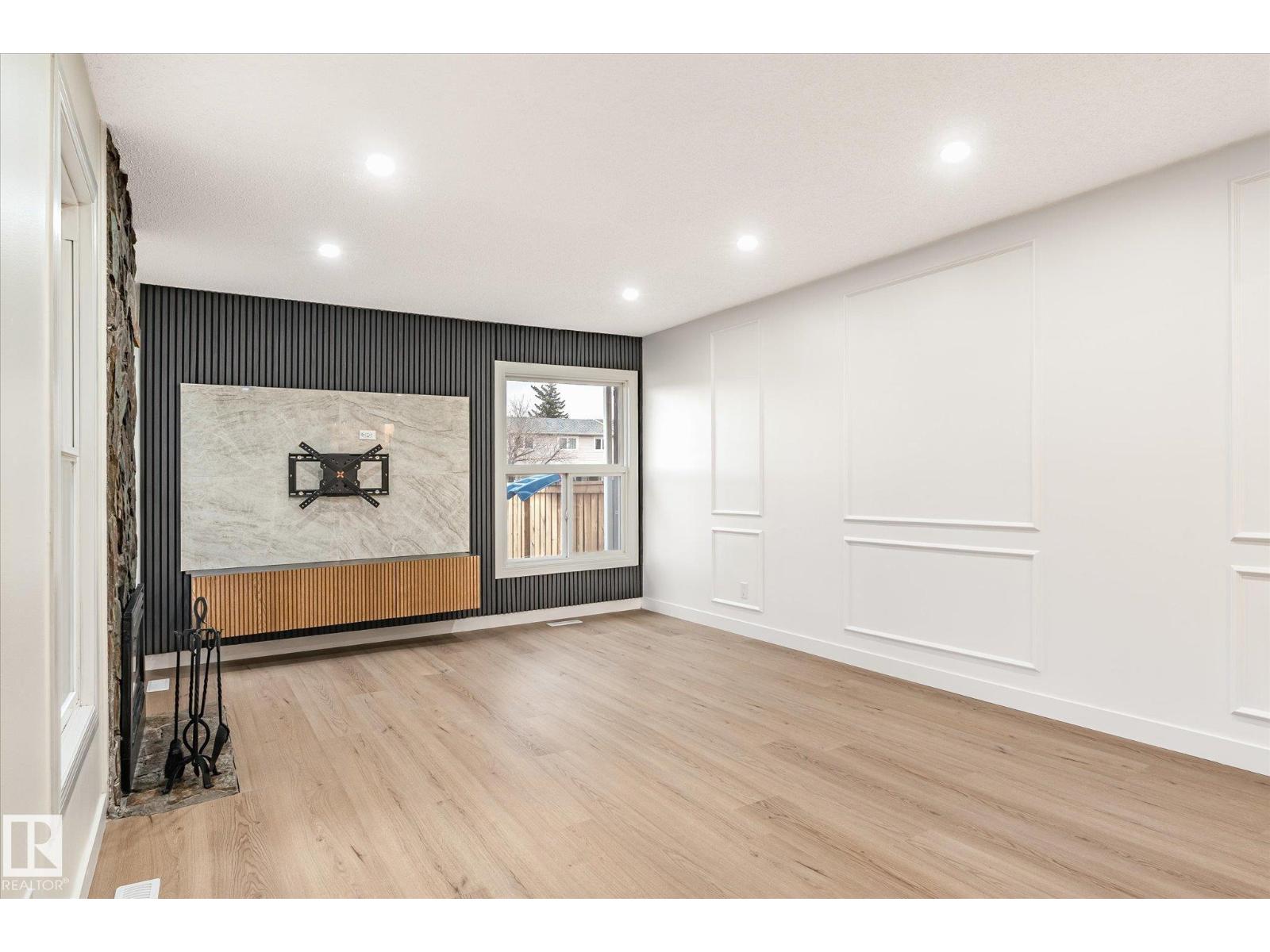 6540 184 ST NW - 3