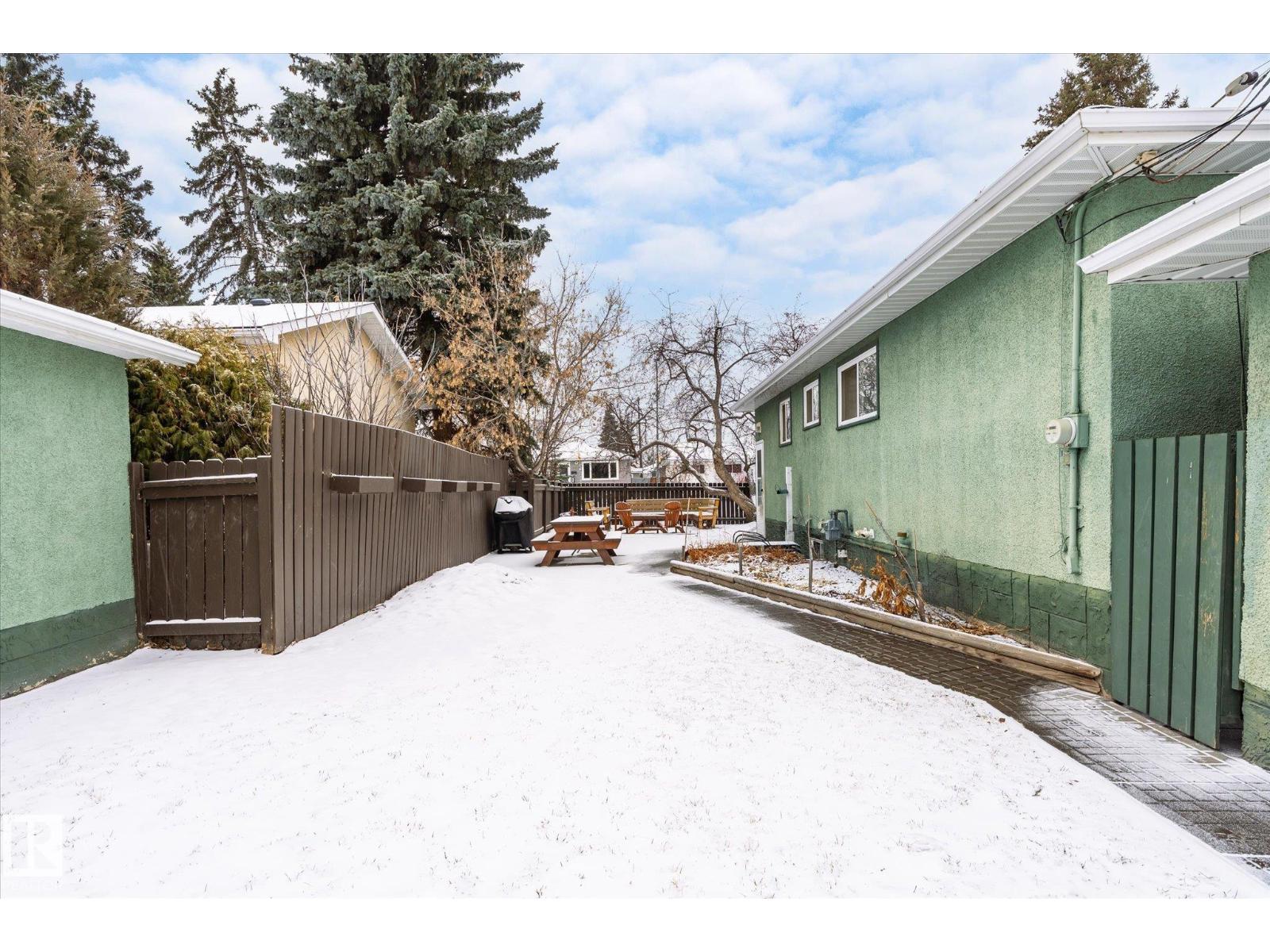 4315 105A AV NW, Edmonton