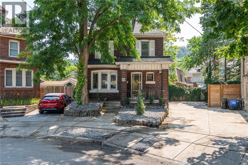 272 STINSON CRESCENT - 1