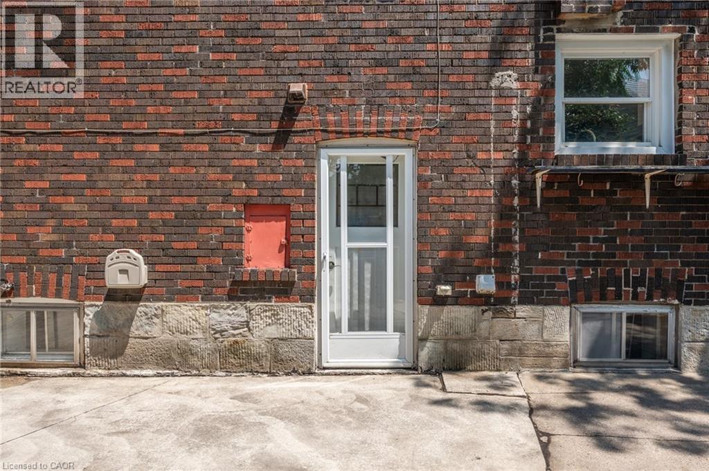 272 STINSON CRESCENT - 24