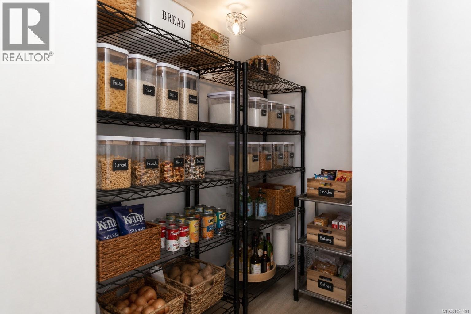 #323 599 PANDORA AVE - 22