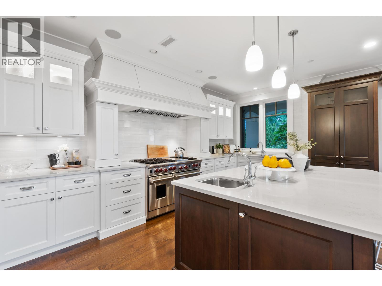 6105 GLENEAGLES DRIVE, West Vancouver