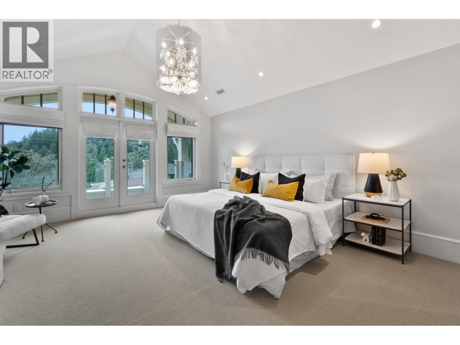 6105 GLENEAGLES DRIVE, West Vancouver